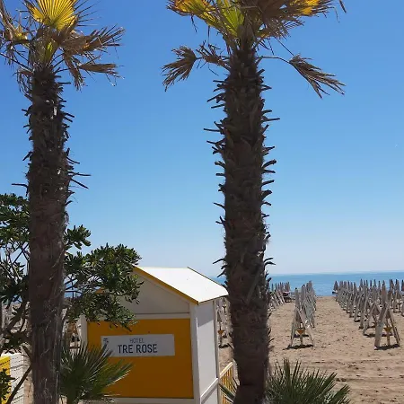 Tre Rose Отель *